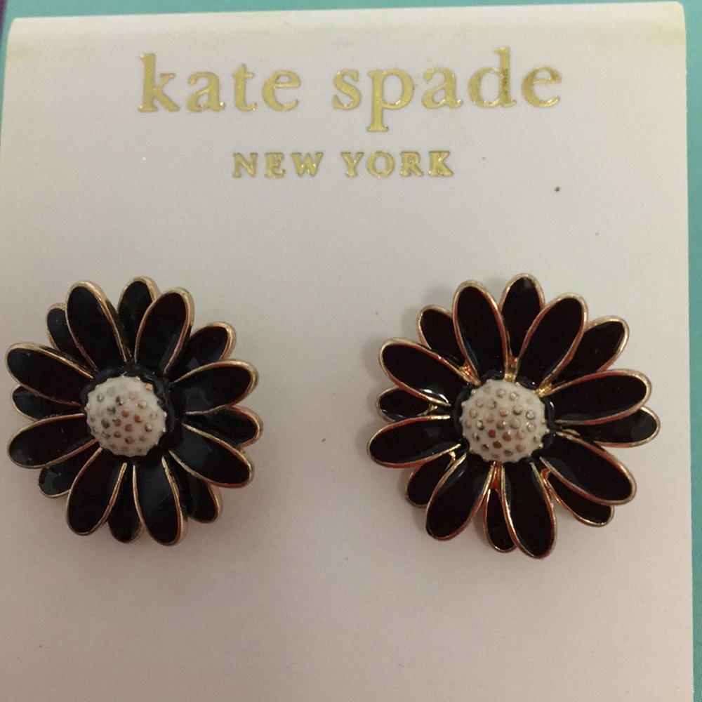 ❌SOLD ❌KATE SPADE BLACK FLOWER EARRINGS  - Picture 2 of 4